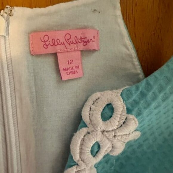 🌴Lilly Pulitzer Lagoon Blue Halter Top Size 12 (Fits like an 8) - Picture 2 of 5